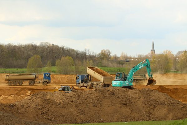 heavy-machinery-6183156_1280
